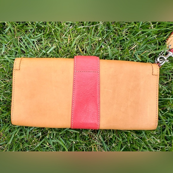 Vintage Coach SoHo Vachetta Leather Clutch - Picture 6 of 17